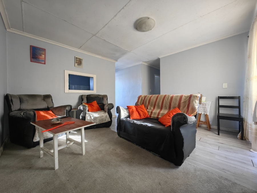 3 Bedroom Property for Sale in Lentegeur Western Cape